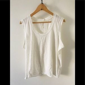 NWT-Anthropologie scoop neck basic XL